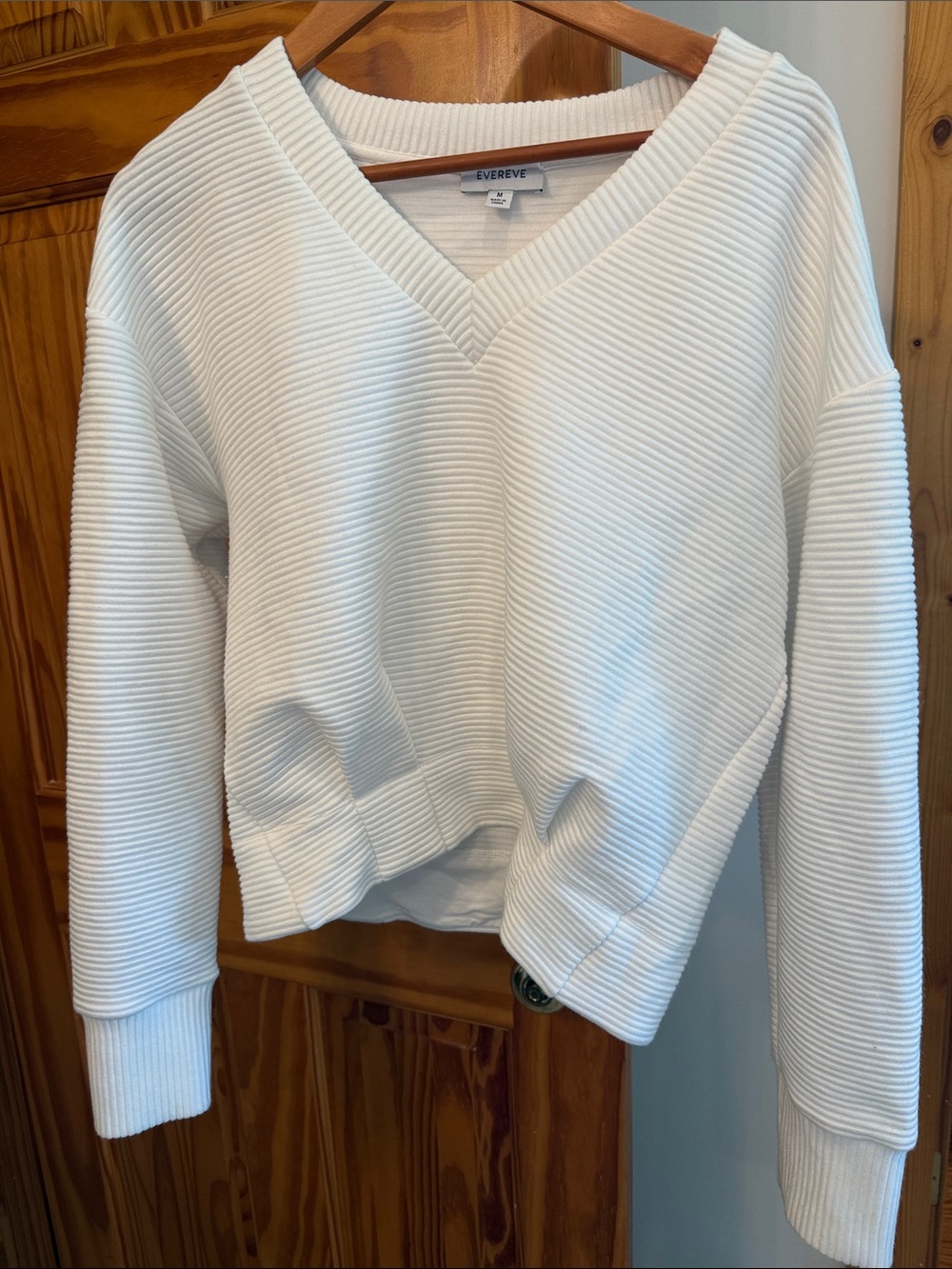 EverEve White Ribbed V-Neck Sweatshirt